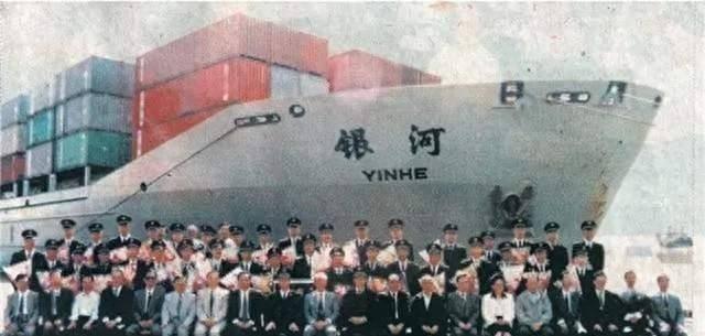 为什么中国要不顾一切玩了命的发展军事？因为怕，中国人怕极了！怕自己还像80年前那