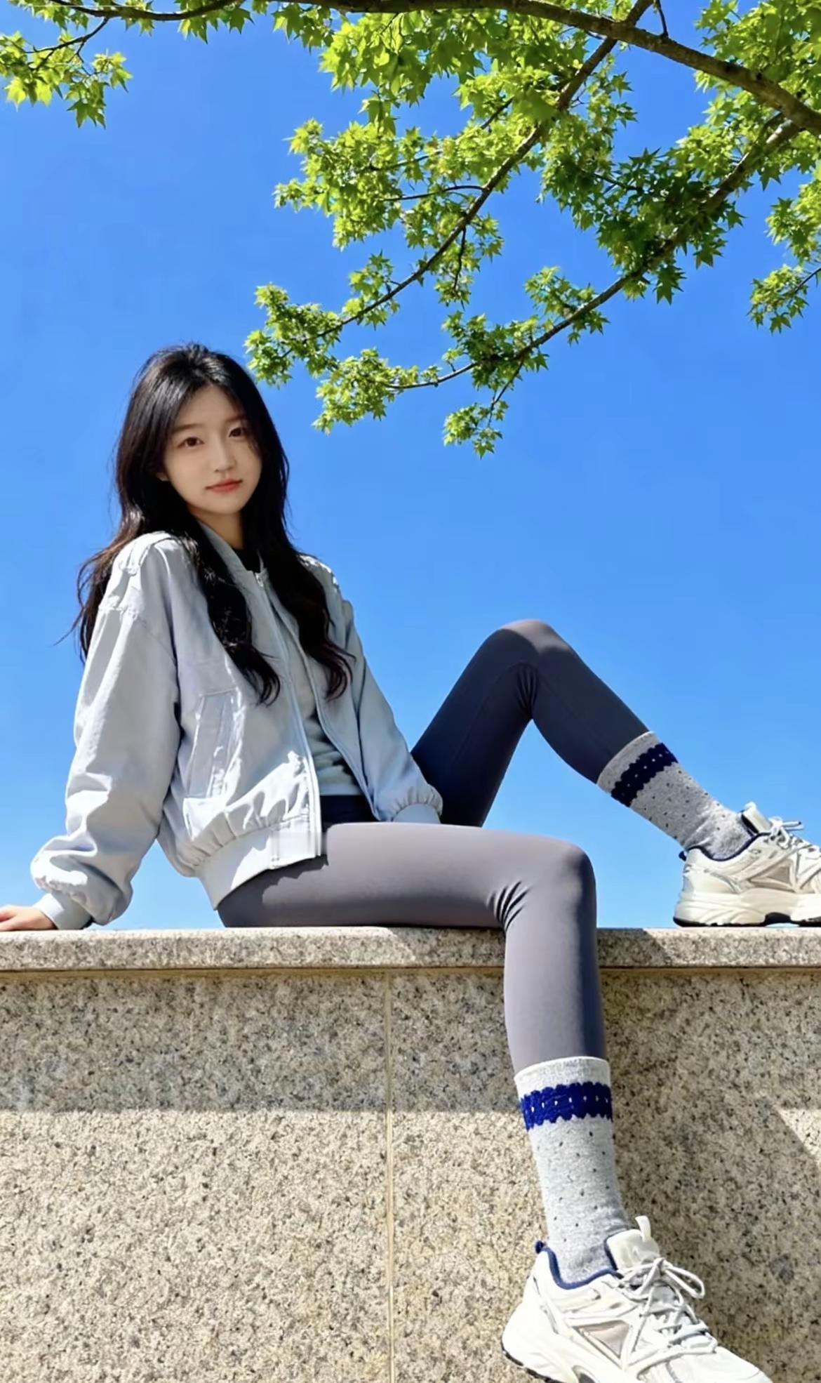 做自己的太阳……穿搭 今日分享 姿势 拍照动作 拍照