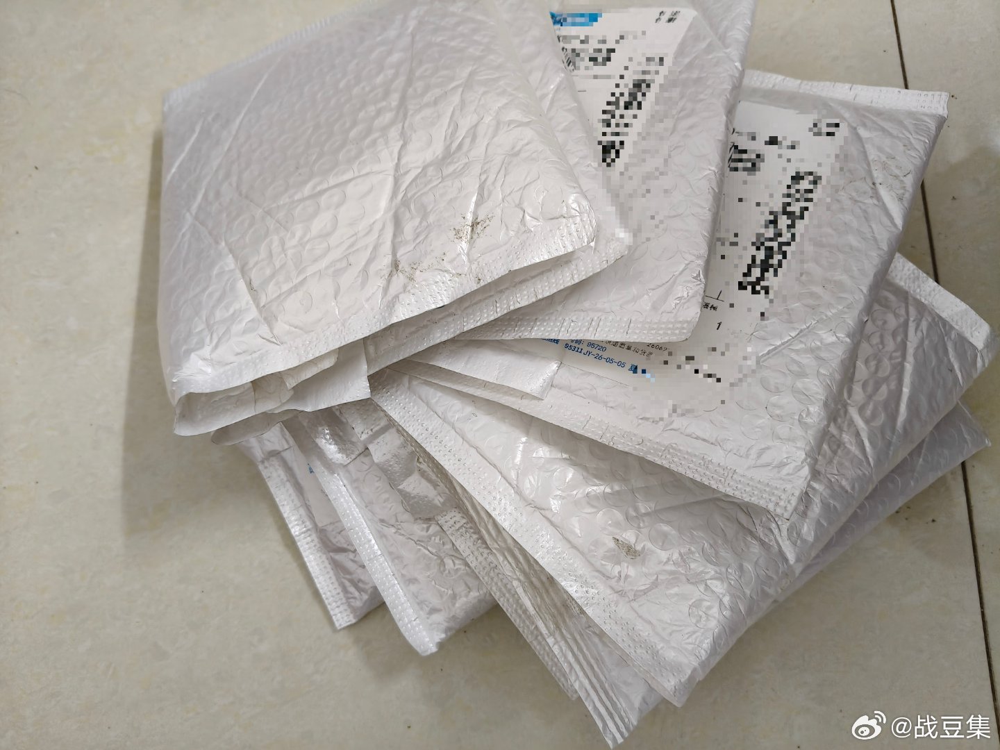 其实并不清楚自己买了几个机位小卡张极一路向海的少年张极