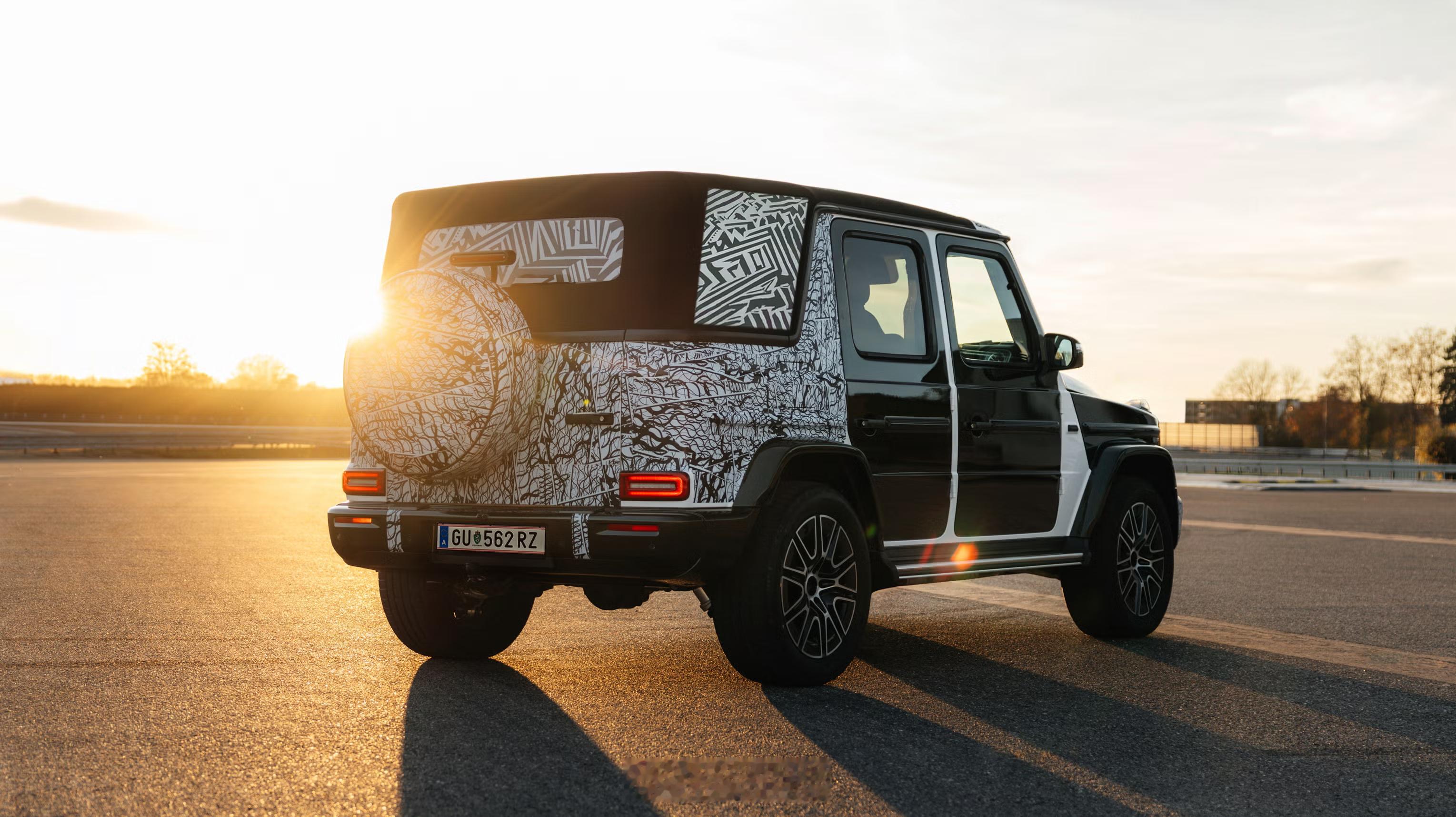 官方预告来了！大G敞篷，四门版本，软顶。奔驰奔驰g级