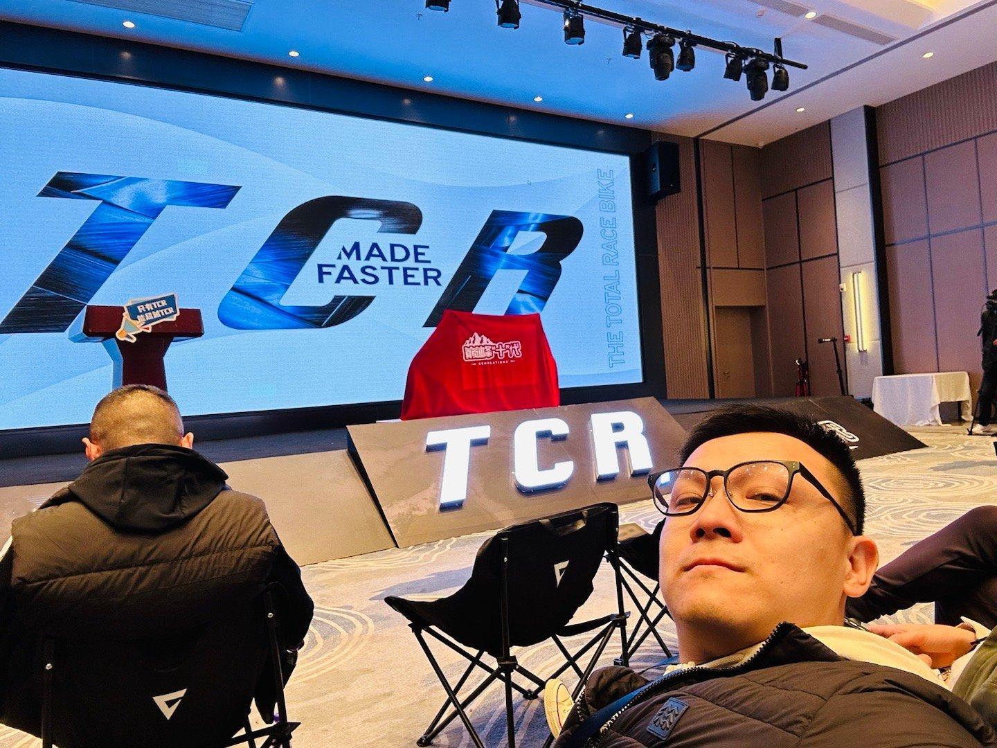第一次来参加自行车新车试骑活动，就是捷安特第10代TCR。TCR最强车友、精神领
