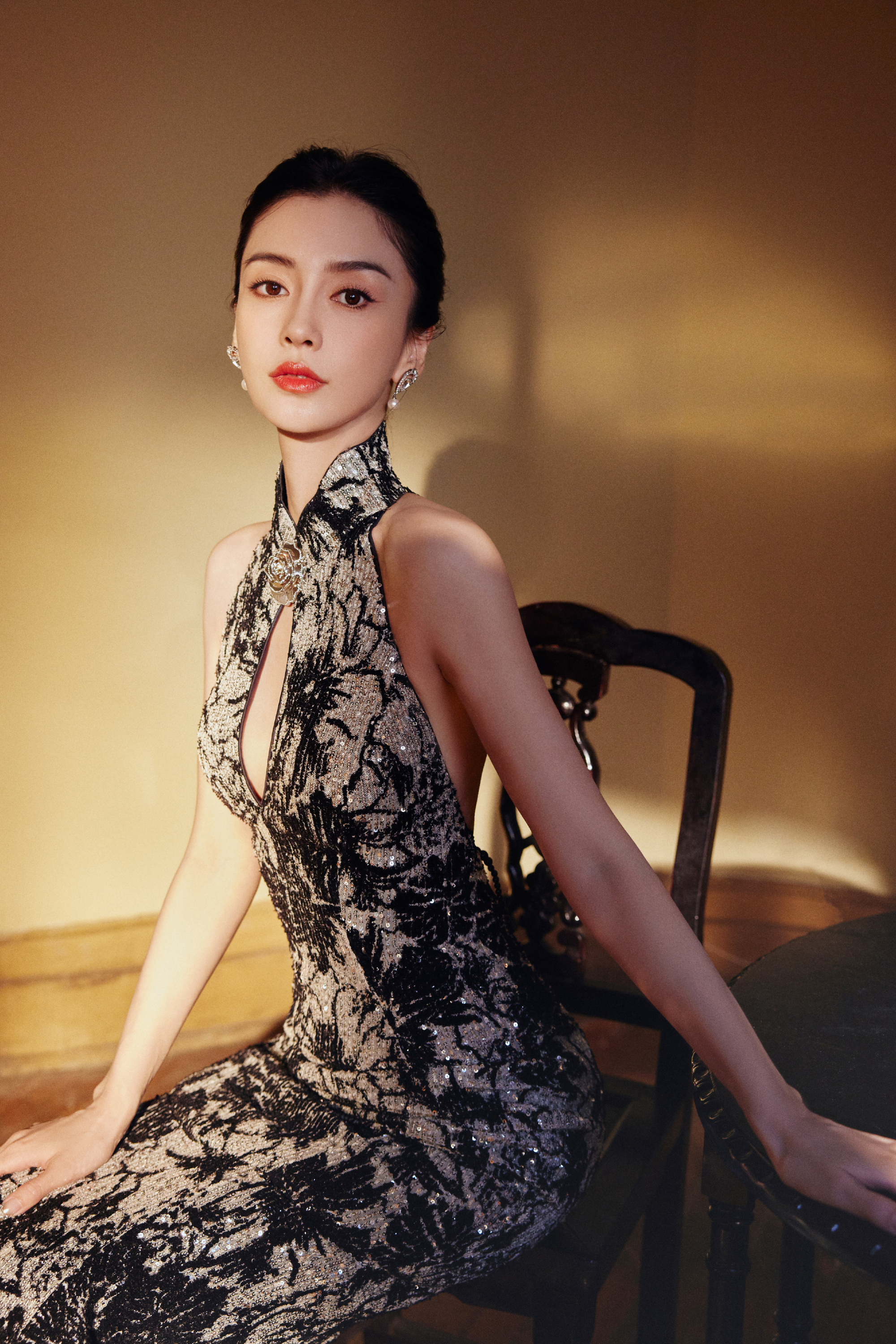 angelababy 往年上海时装周造型