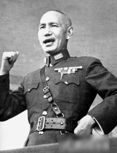 上世纪三十年代，国民政府规定，私下谈论抗日或者自己组织抗日，都算违法，军人敢私自
