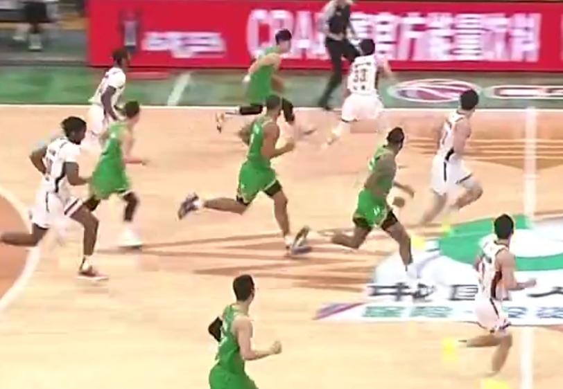 CBA常规赛第40轮：辽宁本钢主场71：76不敌浙江稠州金租
​
​      