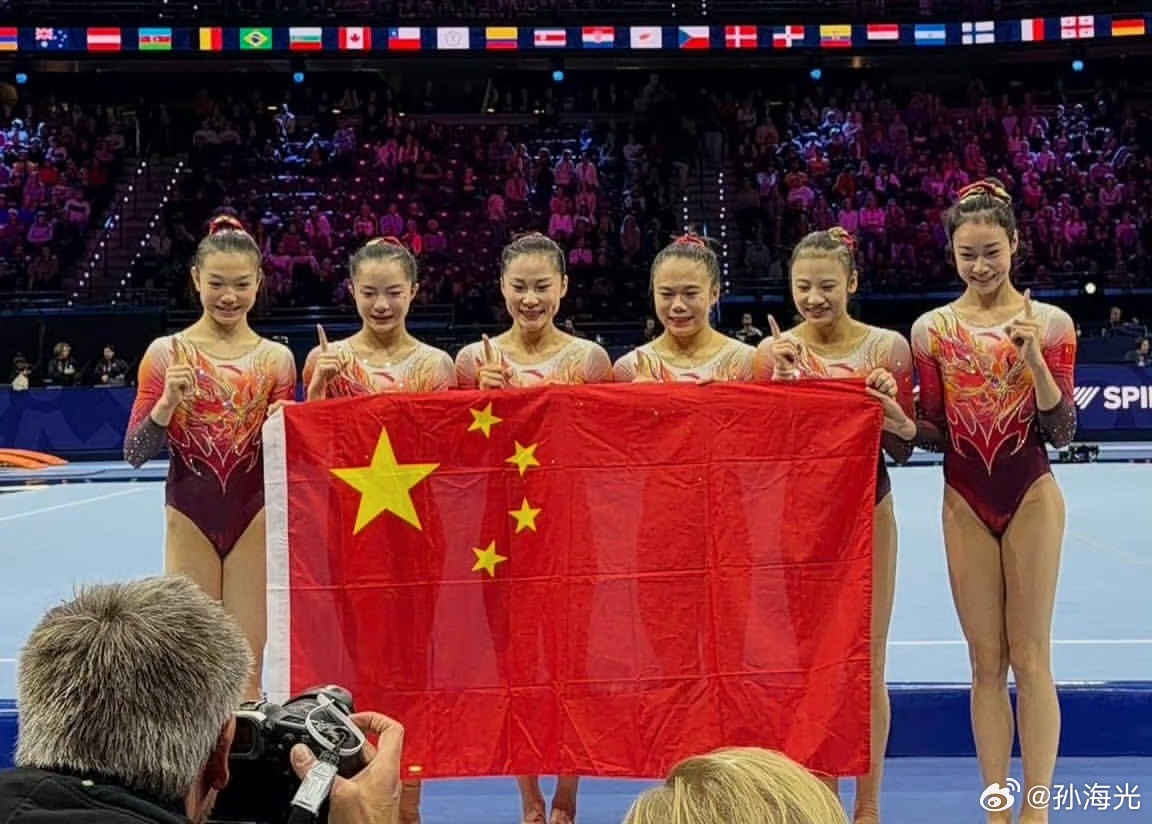 等待20年，中国体操女团终于再次站上世锦赛最高领奖台。北京时间10月22日晨结束