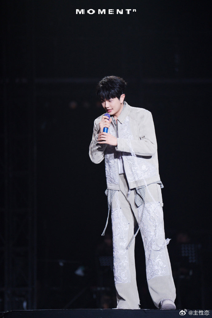 颜人中重生之我在某门当舞王每一次互动都诚意满满，被用心对待的感觉也太幸福了。全程