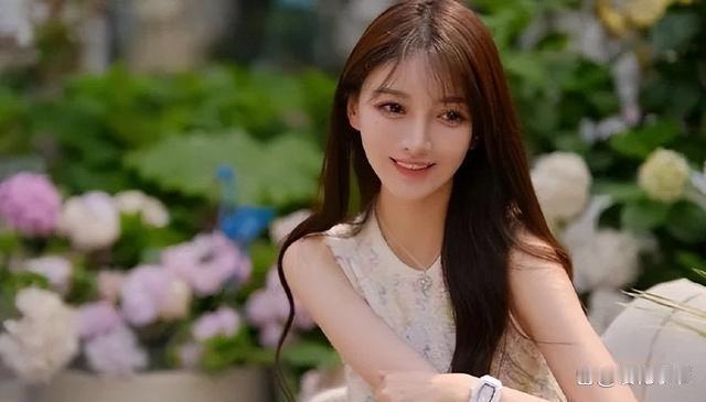 黄晓明删博71天后，叶珂直播自曝分手真相，新欢胡冉儿上位，前任杨颖带儿子成赢家 