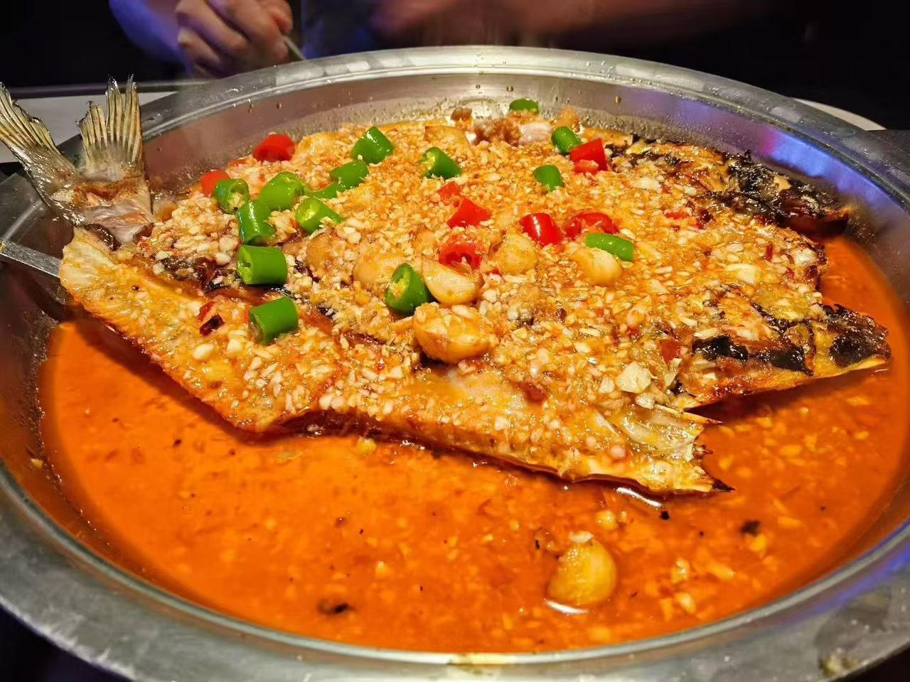 香辣烤鱼，鲜嫩多汁，香辣入味，下饭神器！🔥🍚