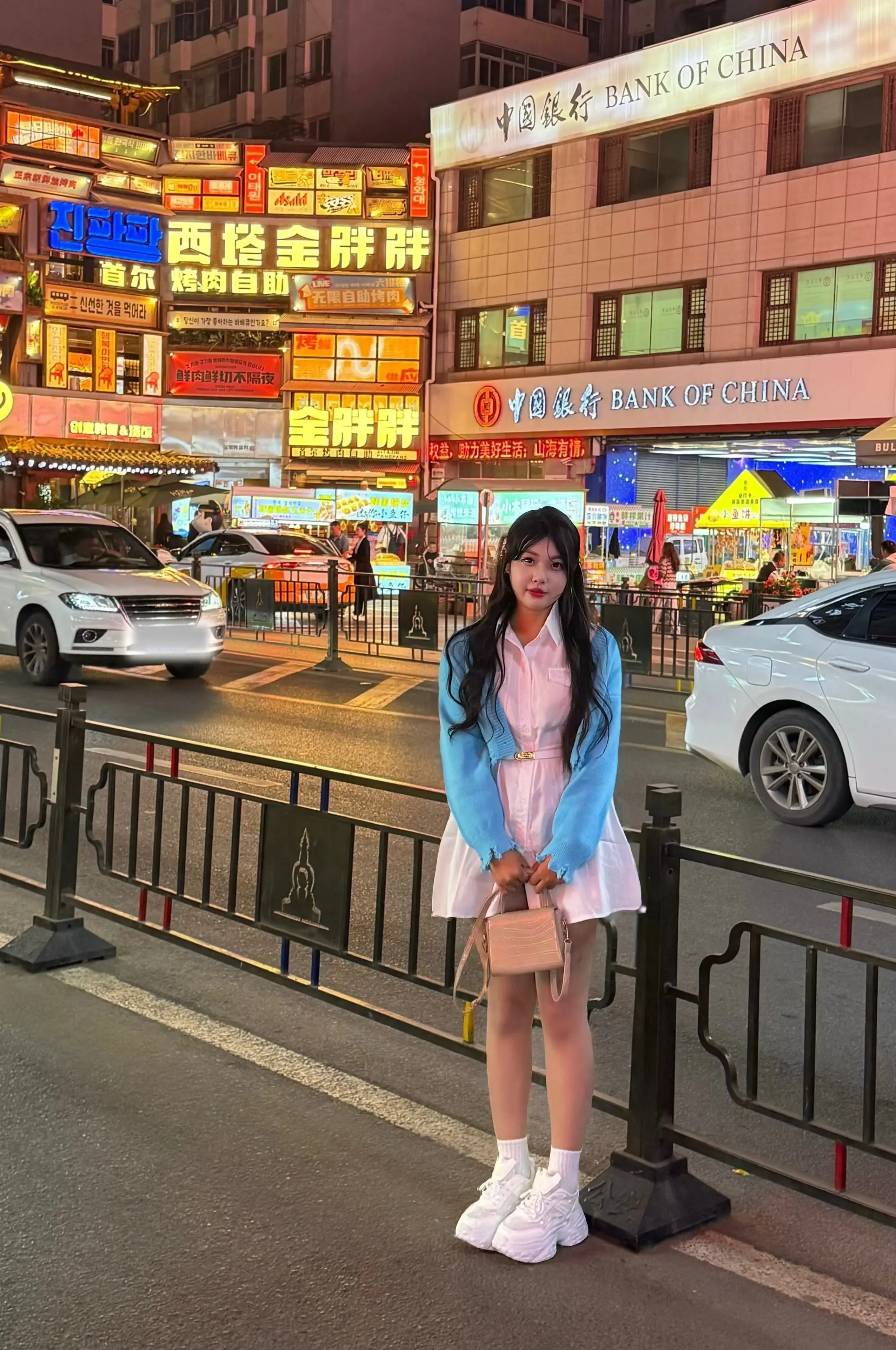 缘分本就稀薄寡淡 相逢一程已是万分感激.