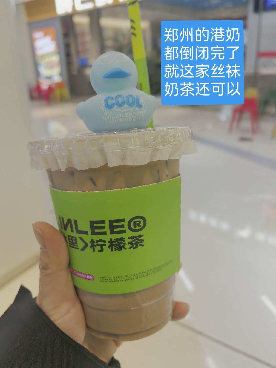 从留言里抓一位粉丝小可爱~送我今儿逛书店看到的图1这本书《养一只爱你的猫》！3.