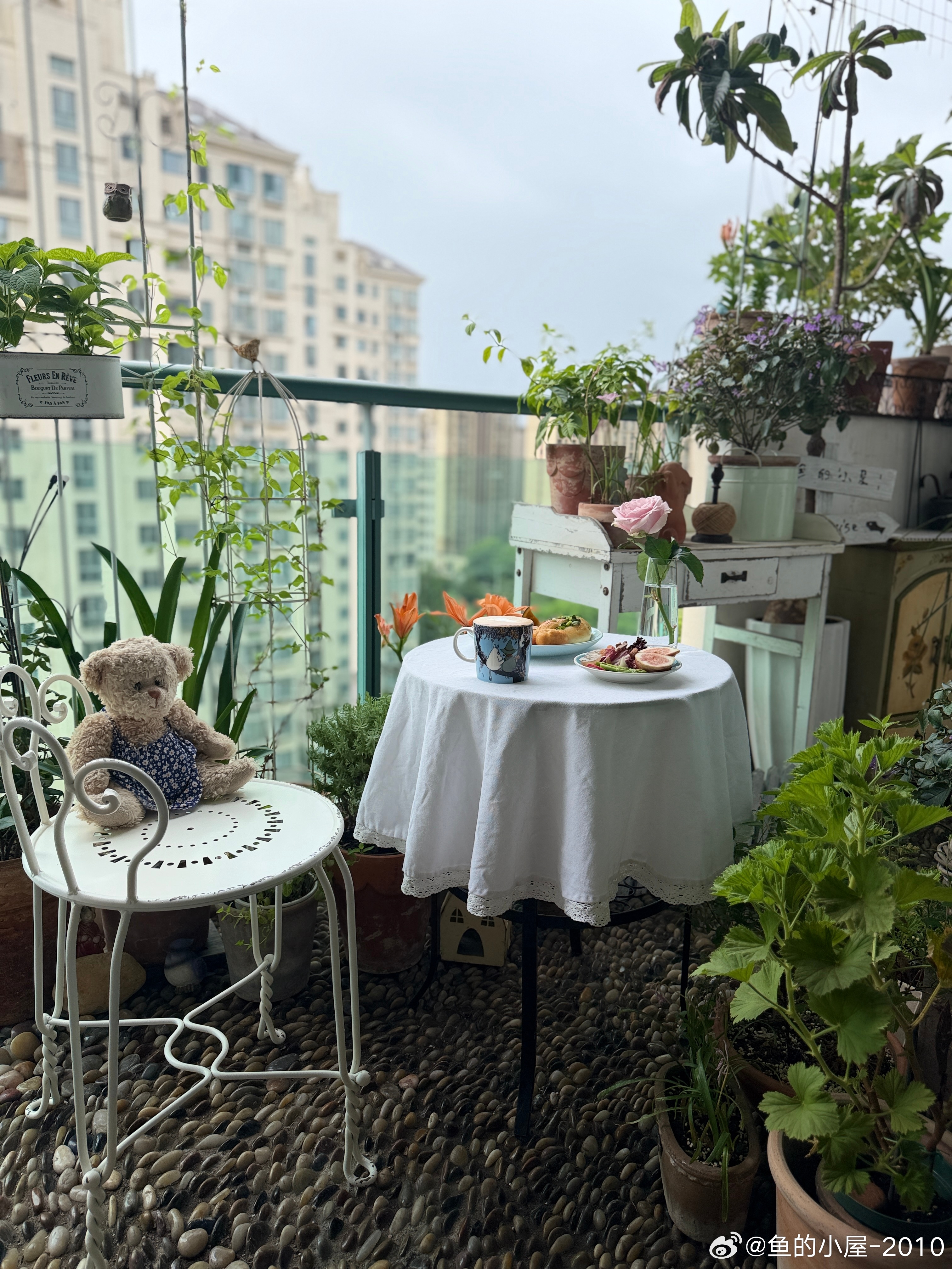 阴晴不定的清晨选一个心爱杯早餐moomin80周年杯喜欢的朋友都在杯子上探索的姆