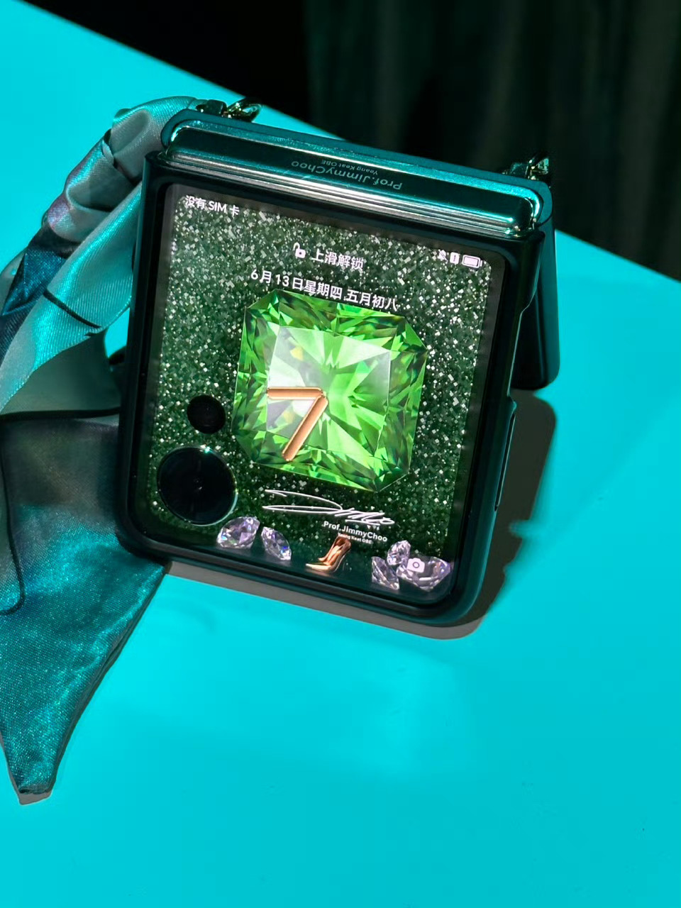 荣耀Magic V Flip现场实拍，这个外观打几分？[开学季]荣耀Magic 