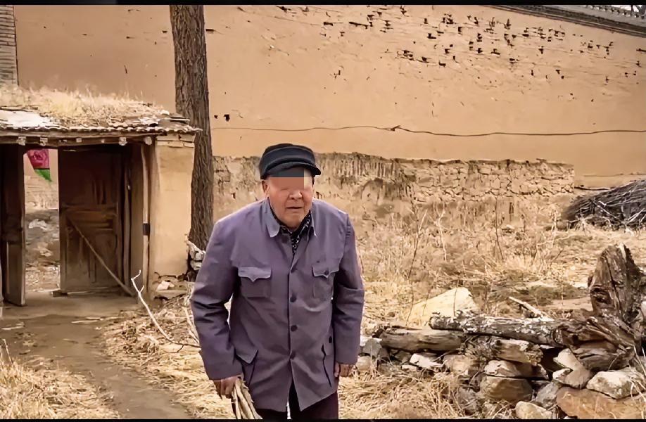 假如有一天
家里有个叔伯住院
他无妻子儿女
你是他的侄子或者外甥
你是唯一的监护