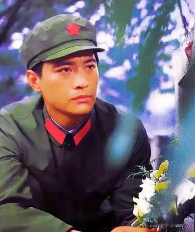 这是一张形象分满分的脸，能够得到评委打出满分100分，说明这张脸肯定与众不同，他