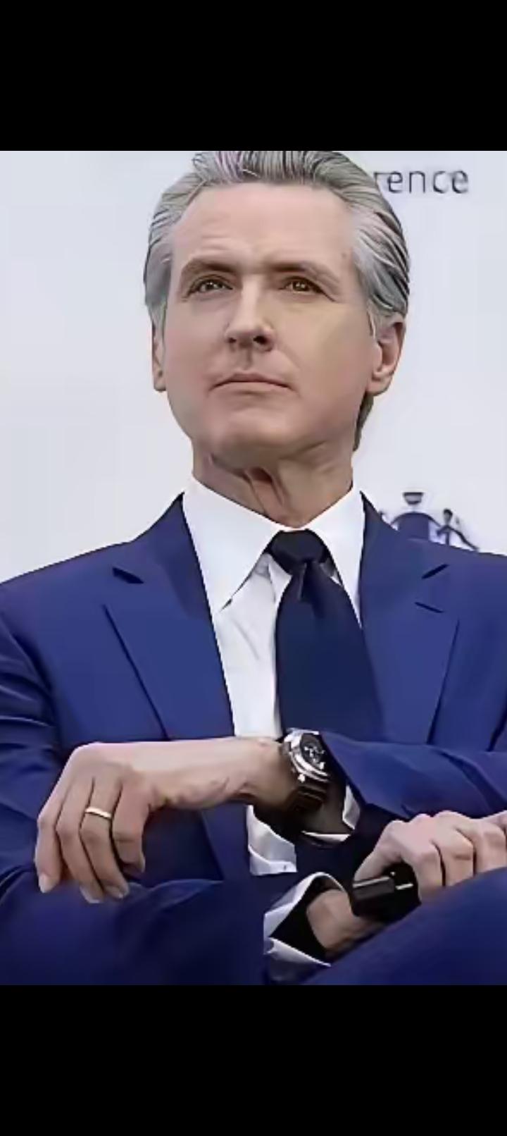 特朗普总统被加州州长纽森直戳脊梁骨，一针见血掀特朗普老底。戳得特朗普灰头灰脸。美