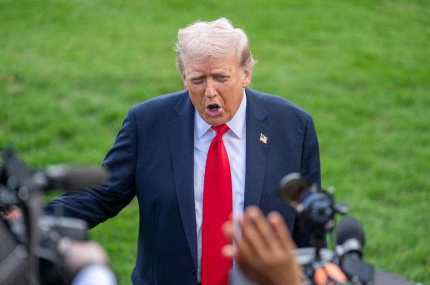 重磅！特朗普封锁霍尔木兹海峡究竟想干啥？掐伊朗命脉、搅乱油价，最后恐砸自己选票。