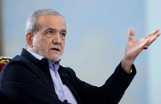 伊朗私下找到特朗普，开出丰厚价码，只求美国不要下场？
 
当地时间1月11日，特