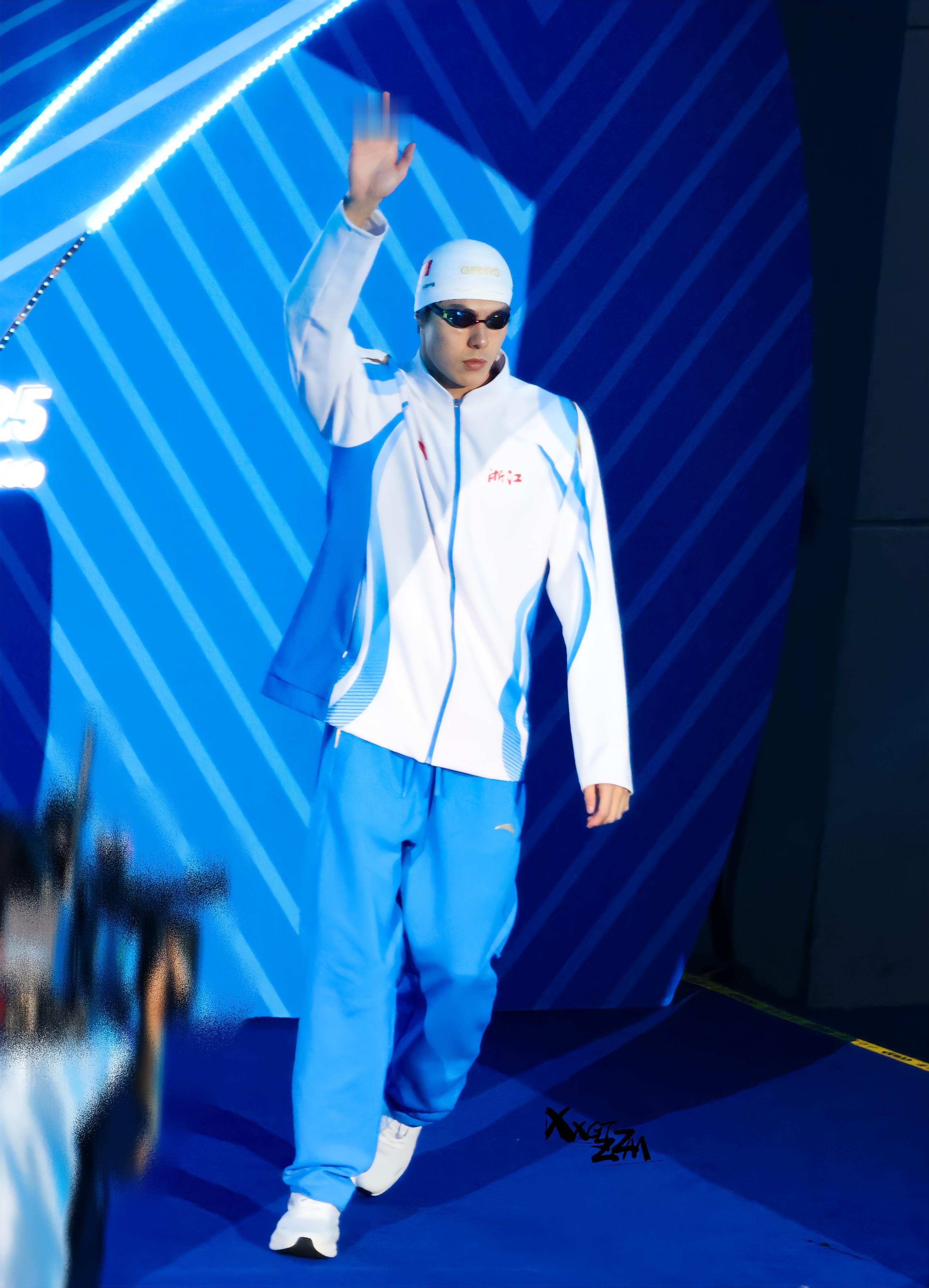 张翼翔｜📸小菜张的几张出场