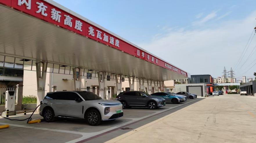 天津滨海新区的新能源车主们，以后充电再也不用东奔西跑了！新河街道最近干了件漂亮事