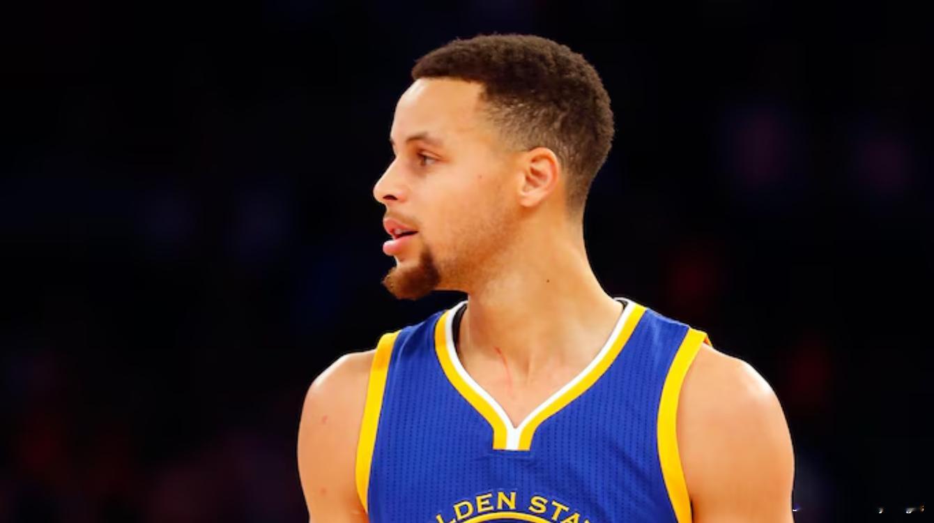 B/R评选21世纪前25年的最佳阵容！一阵：库里、科比、詹姆斯、杜兰特、邓肯。二