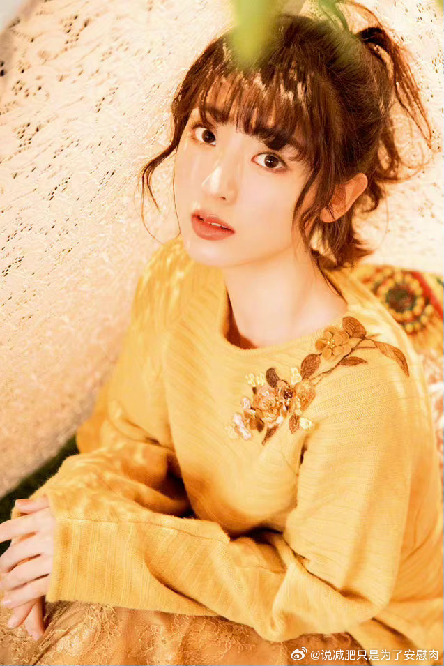 邢菲我的女孩💛邢菲我乐个神落村我总觉得你比日光都温暖愿你的每一天都充满阳光