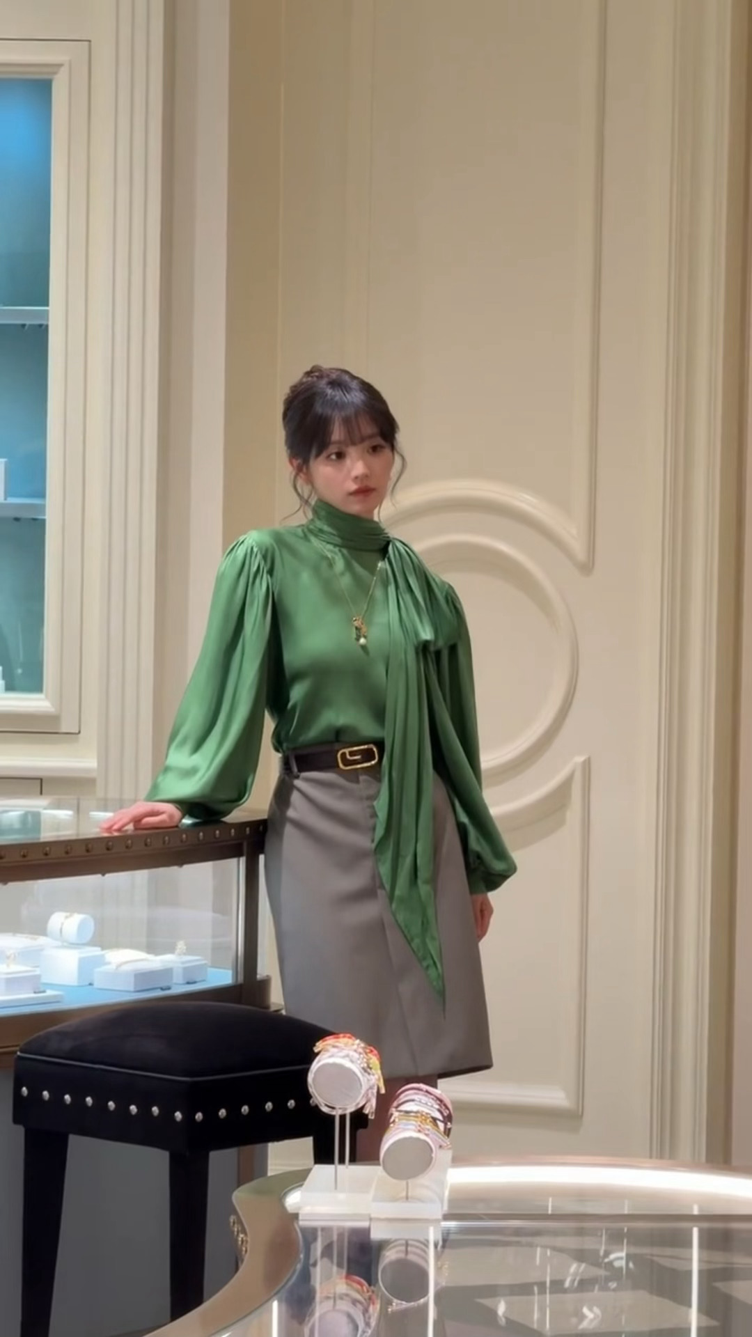 今天的妆造完全是豪门大小姐 