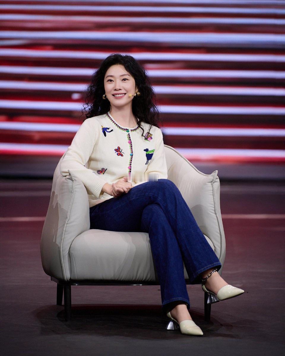 2026爱奇艺世界大会2026爱奇艺造梦片单 王佳佳真的很会挑剧本！《奉陪到底》