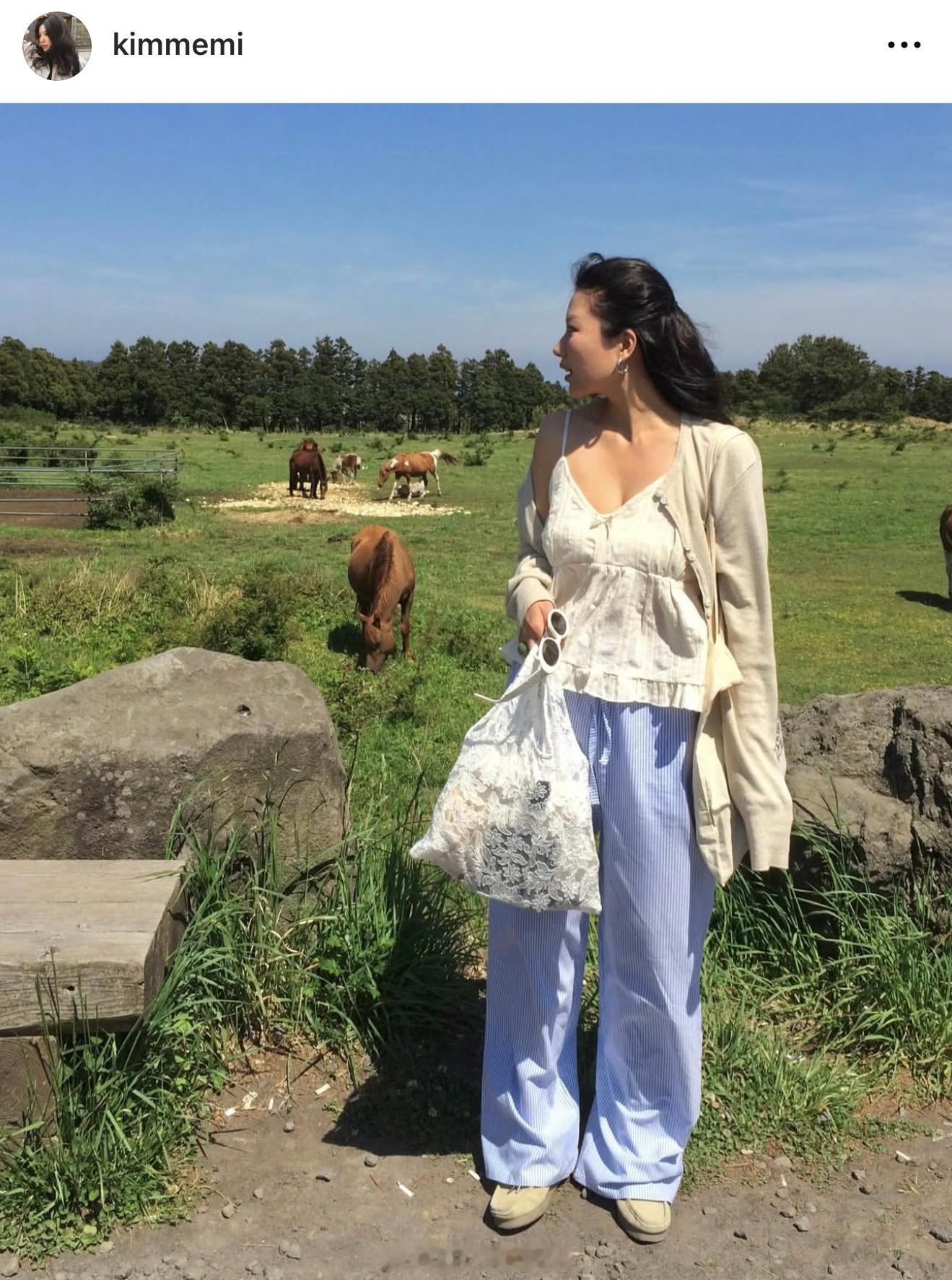 穿搭分享 连续更新第2452天韩国时尚女生日常搭配周一来啦韩系穿搭超能新星汇新星
