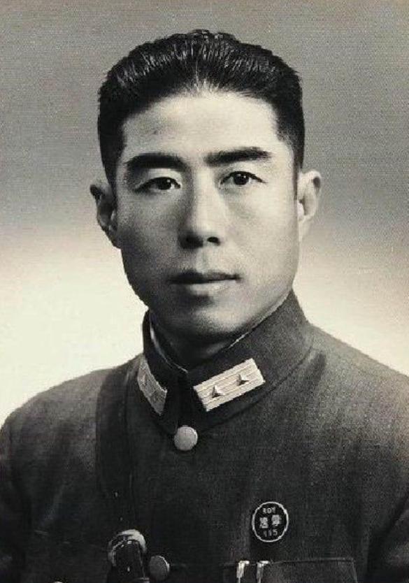 1950年，一个叫张克明的人来到四川通江，和一个村姑结婚，还给了48两黄金当彩礼