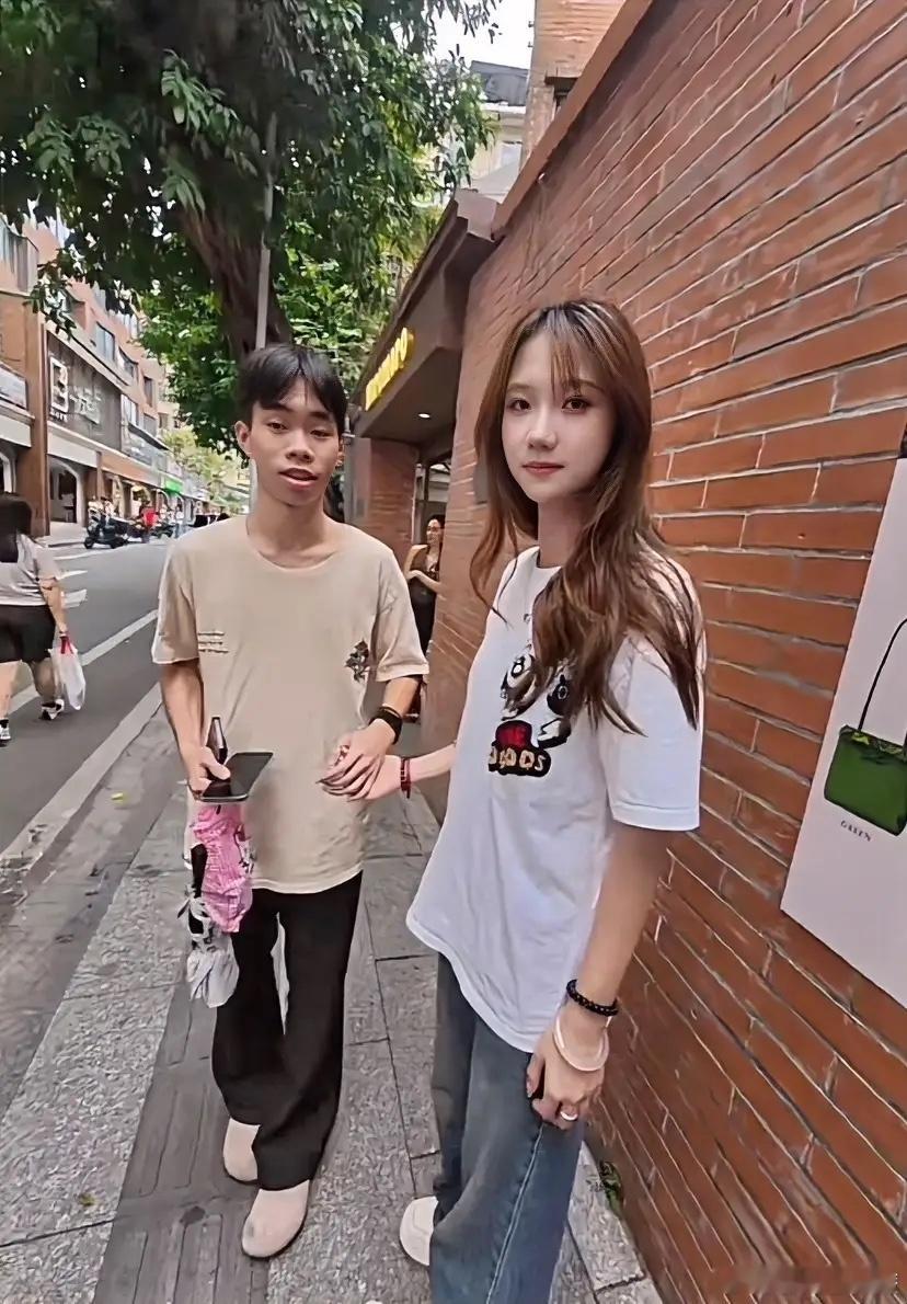 当一个女人开始找这种的时候，我就知道她要认真了。 ​​​