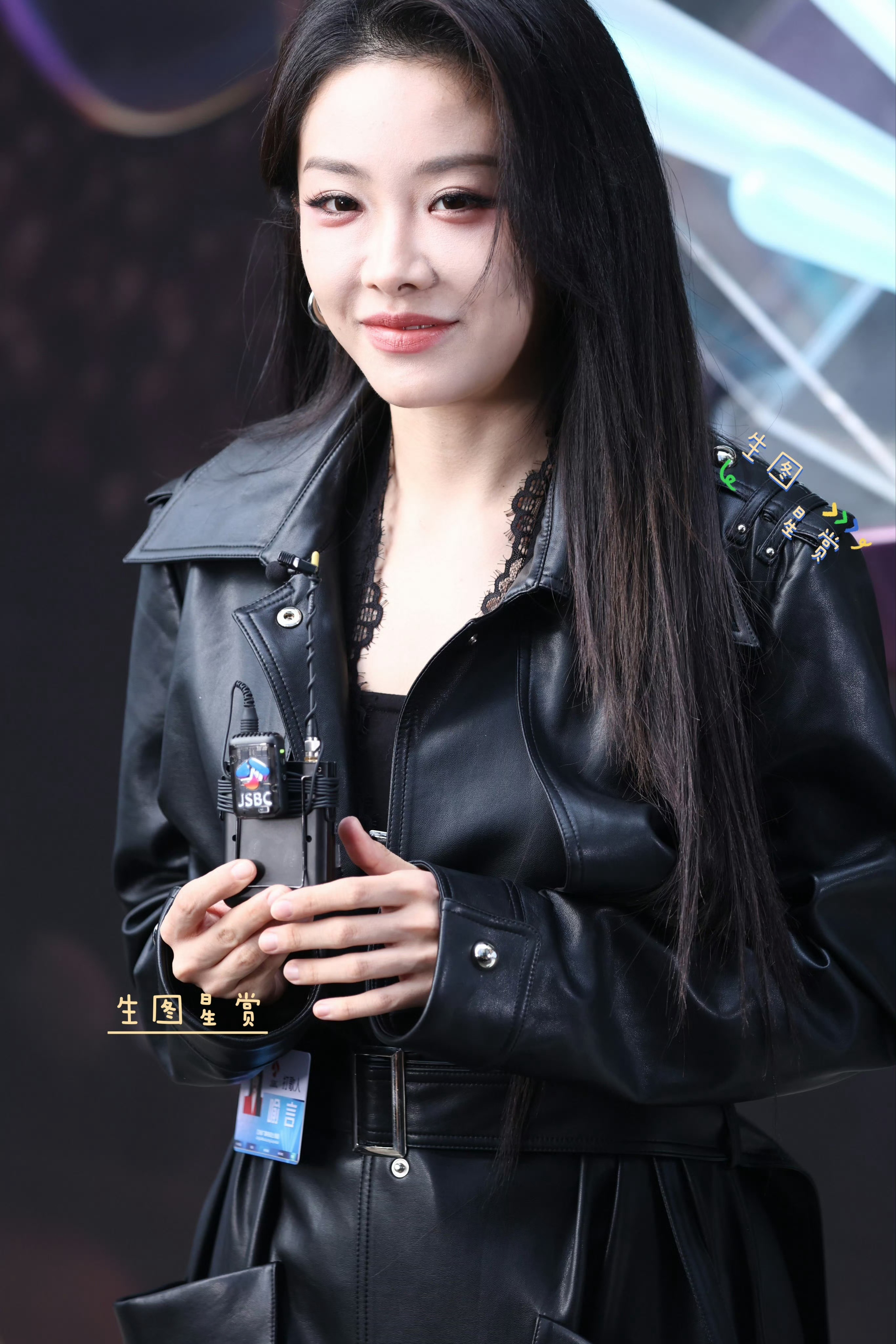 喻言 🖤 打歌上班生图和饭拍，黑丝酷姐打歌2025 ​​​