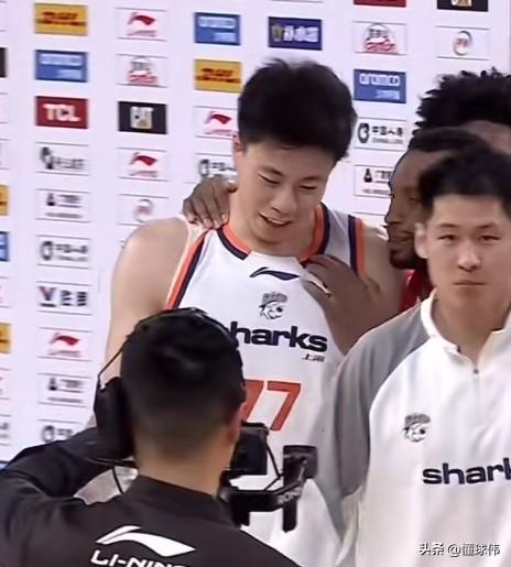 好兄弟！弗格谈张镇麟：

“看到我的兄弟有这样的表现。”

“真的为他高兴。”