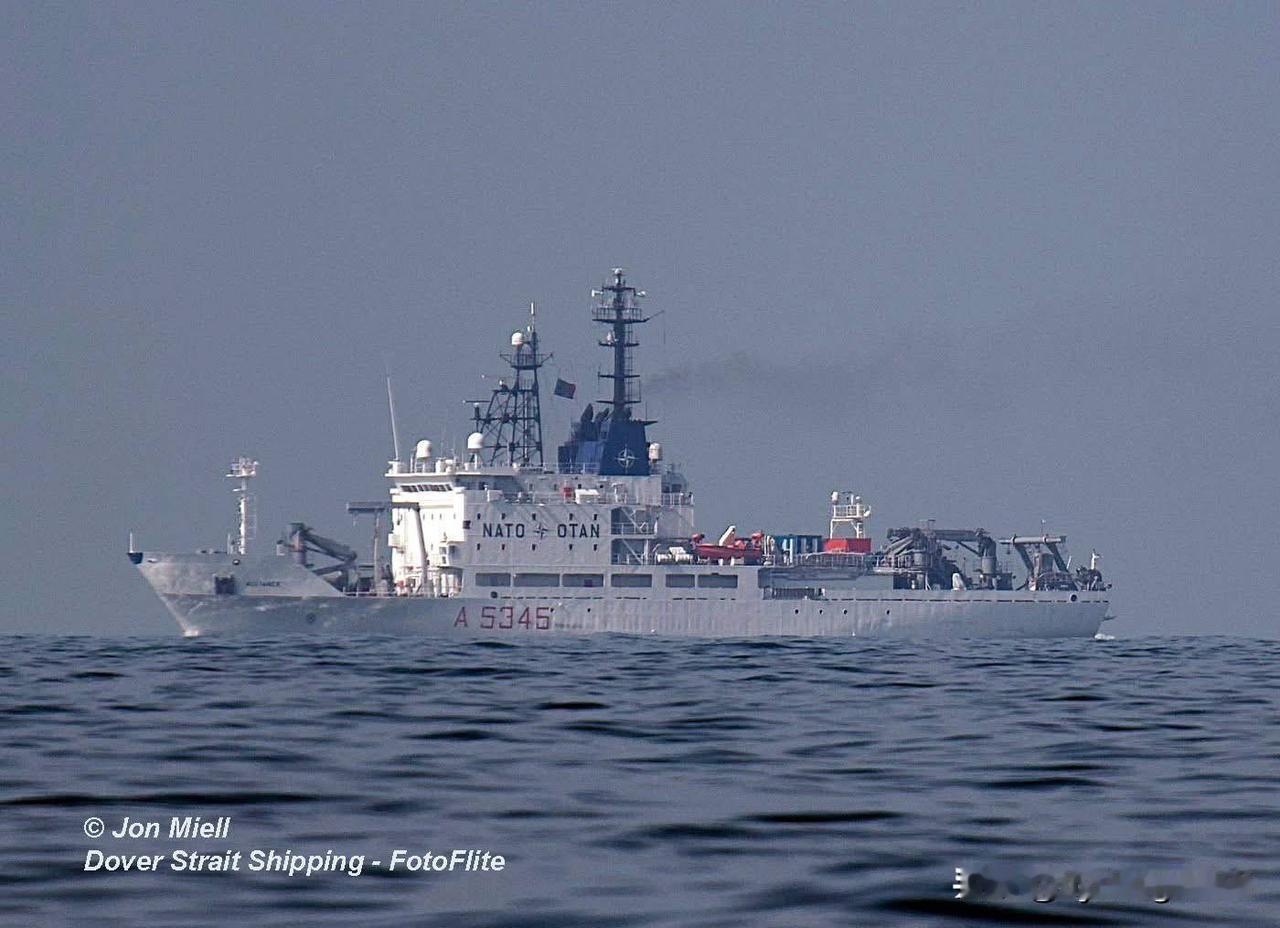 ⚓️北约海军海洋调查船“联盟”号（A5345）于2026年8月26日穿越英吉利海