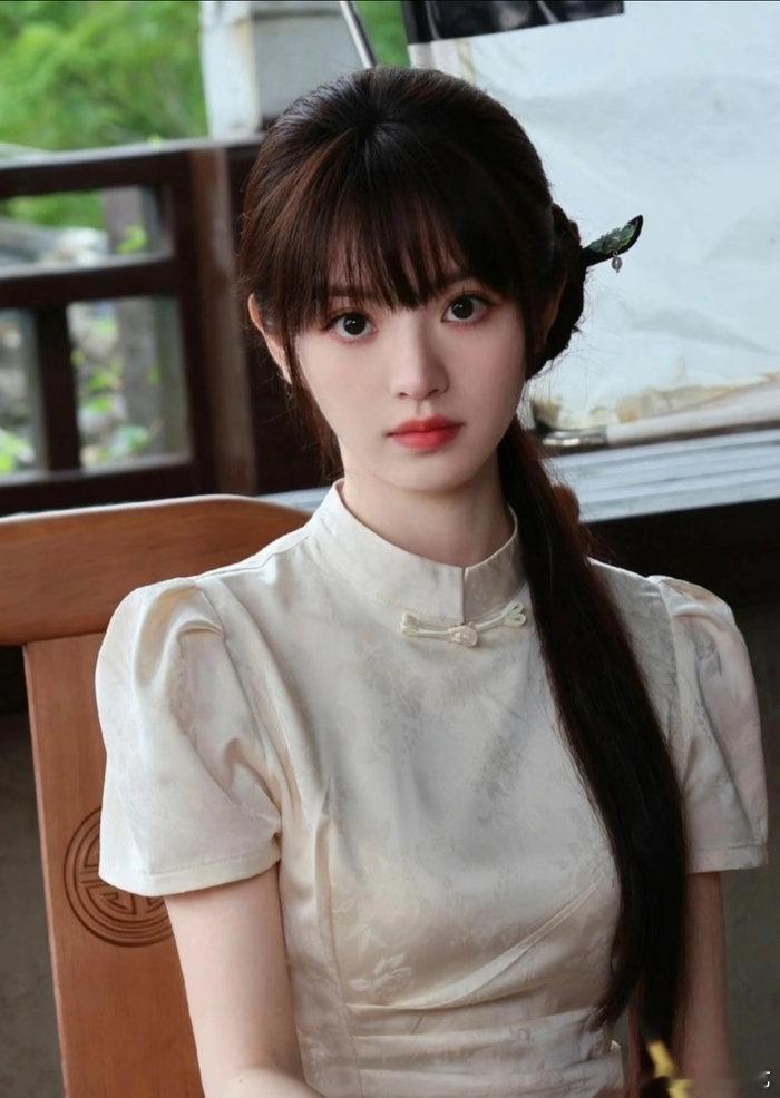 杨洋田曦薇或将合作寒鸦 杨洋田曦薇或将合作《寒鸦》，两位这个颜值就该演现代剧