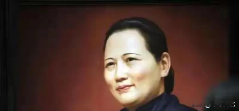 1，宋庆龄
2，宋美龄
3，宋霭龄
三个姐妹代表当时不同的社会群体，不同的社会发