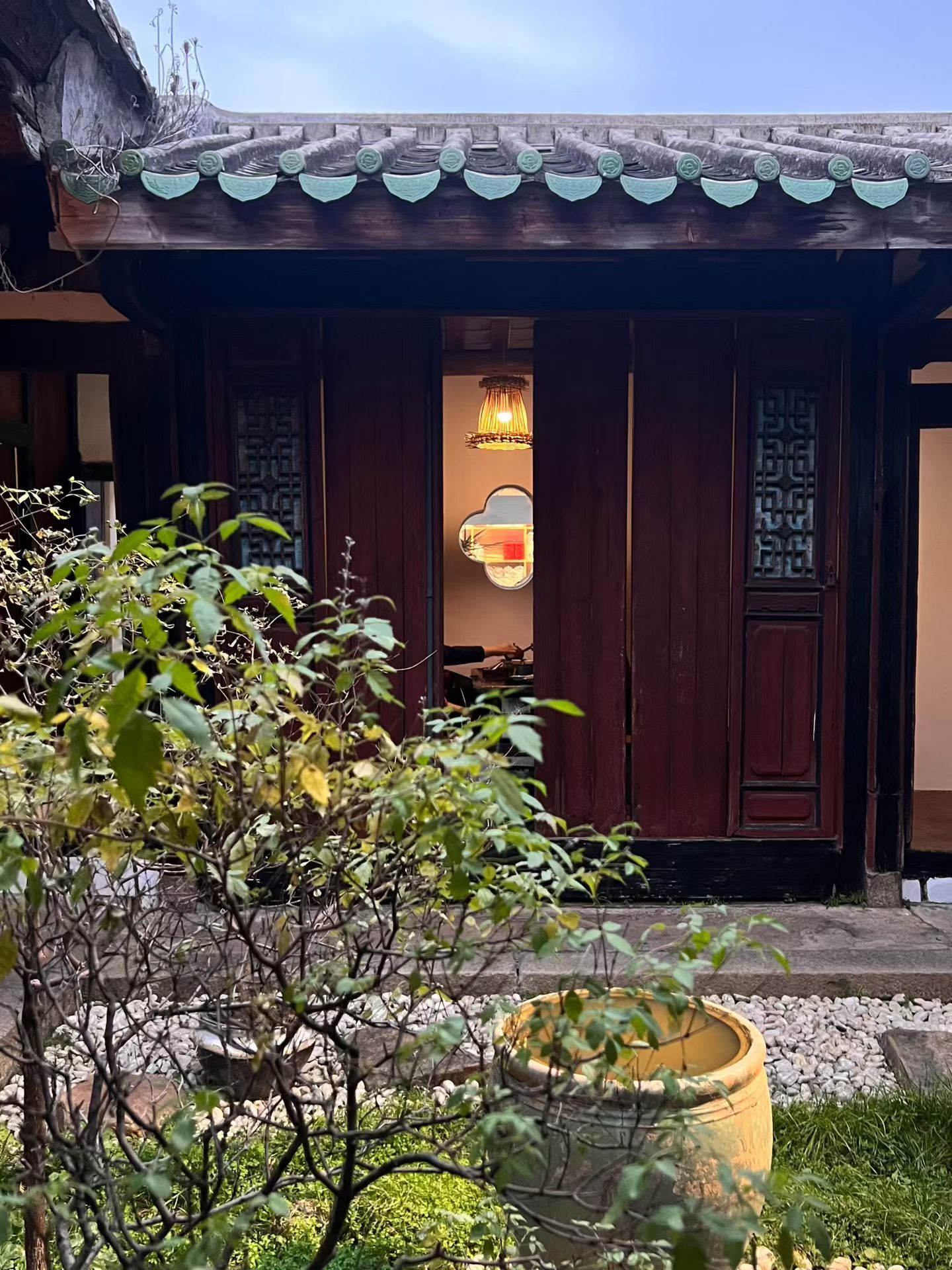 道家有言：‘道法自然，无为自化。’世间的万事万物，皆遵循本心而生，顺其自然的生长