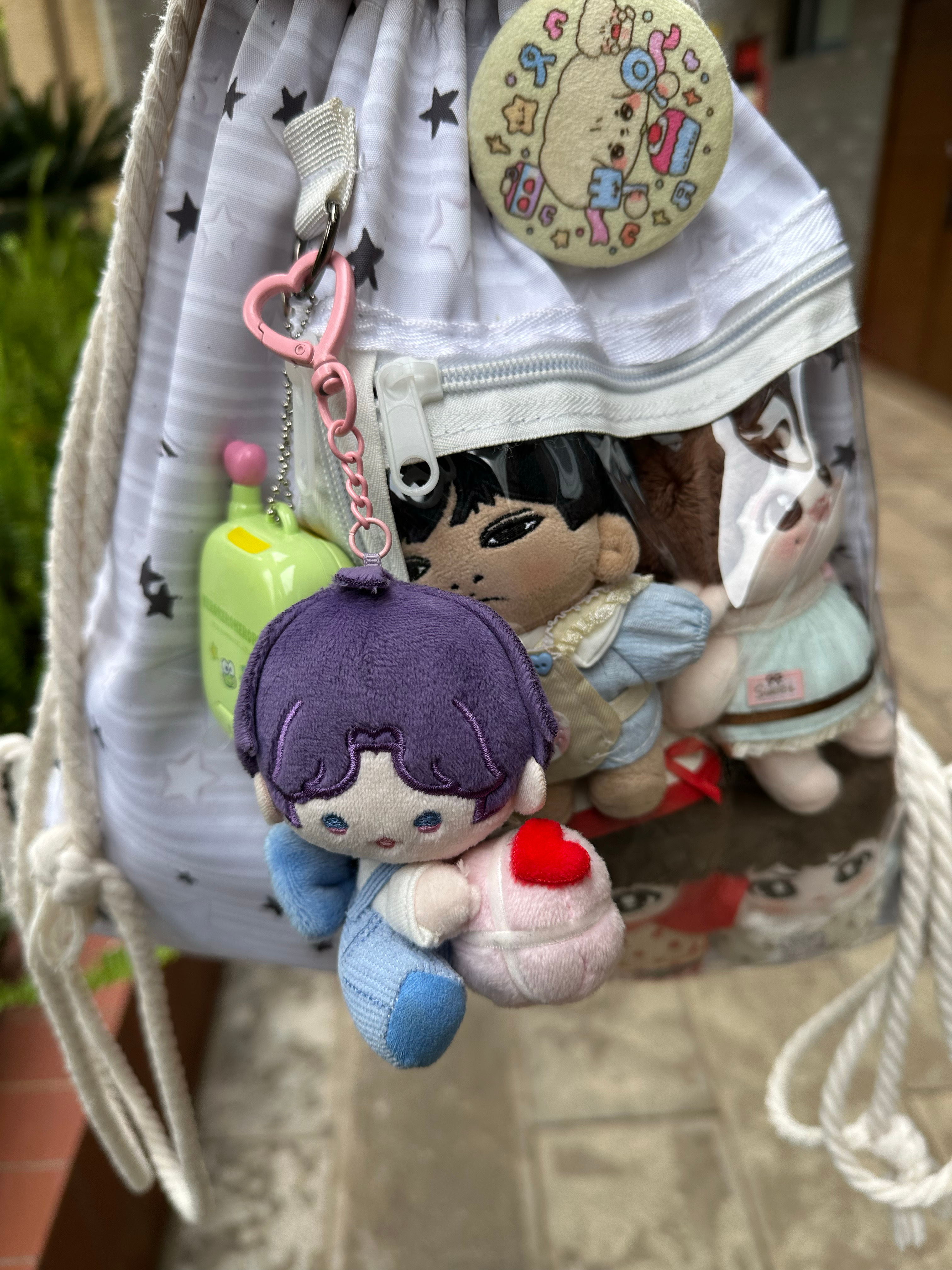 出门能不能别带你这个棉花娃娃了 