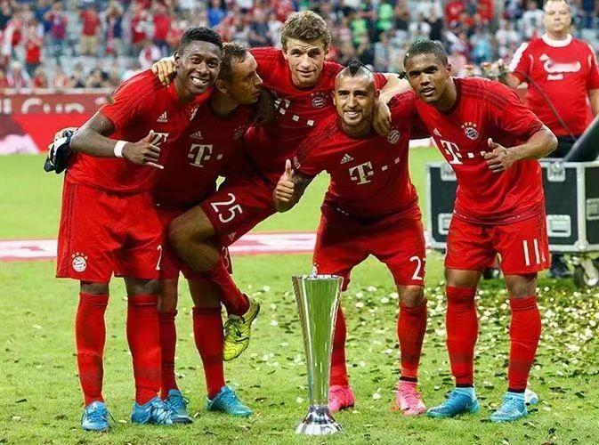 21世纪，拜仁哪几个赛季是被动夺冠的？
如果你是德甲球迷，你最希望谁夺冠，为啥拜