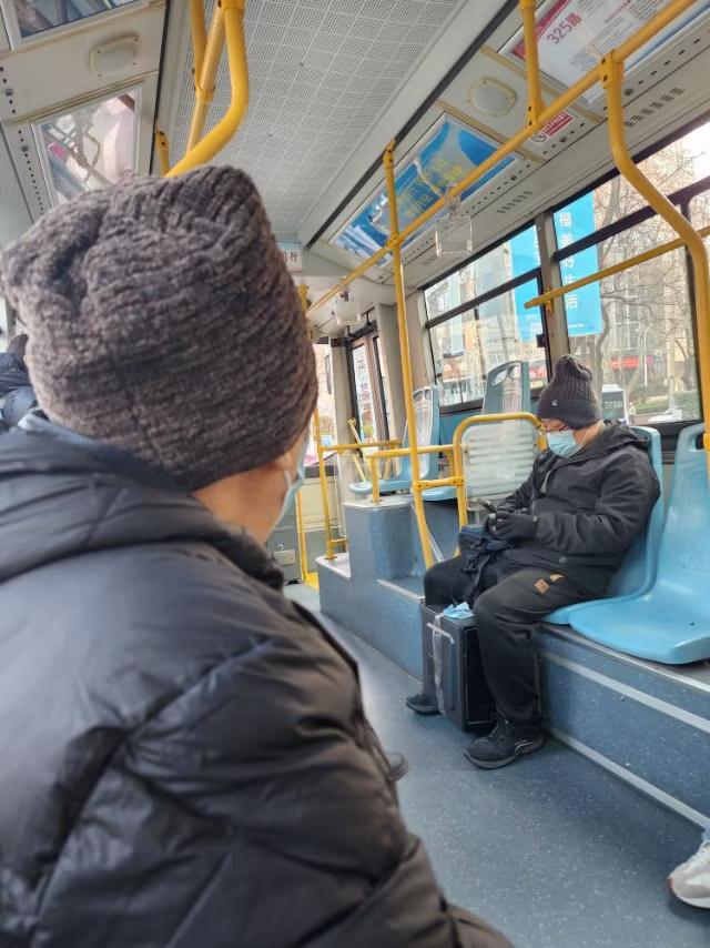 你愿意“在别人低谷时期”帮助别人吗？
                  微头条