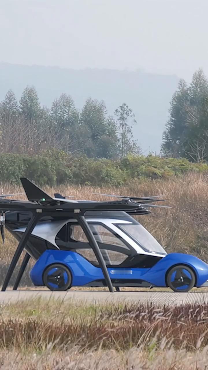 全国首款航天造电动垂直起降低空飞行器首飞成功。
全国首款航天造电动垂直起降低空飞