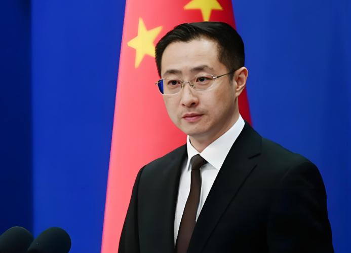 .6月16号，英国政府突然宣布，以“向俄罗斯提供关键军事装备”为由，制裁了4家中