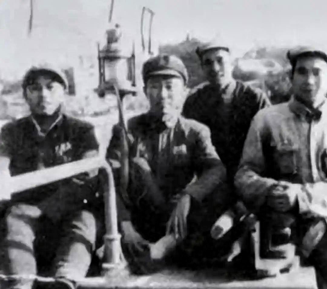 1950年，海南战前百名战士漂泊至越南，韩先楚下令开除军籍，师长徐国夫多年后才明