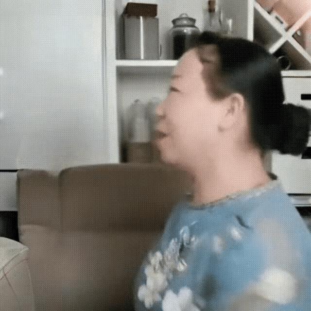 谁懂啊！
他大娘这波快乐来得猝不及防……

直播间秃噜嘴把大黄车整没了，本以为得