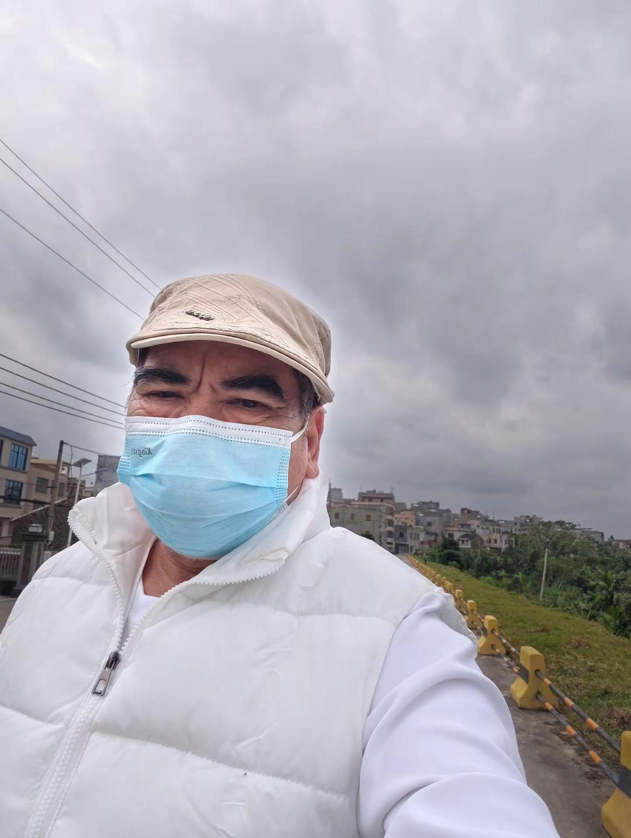 大家出门记得戴口罩 自我防护