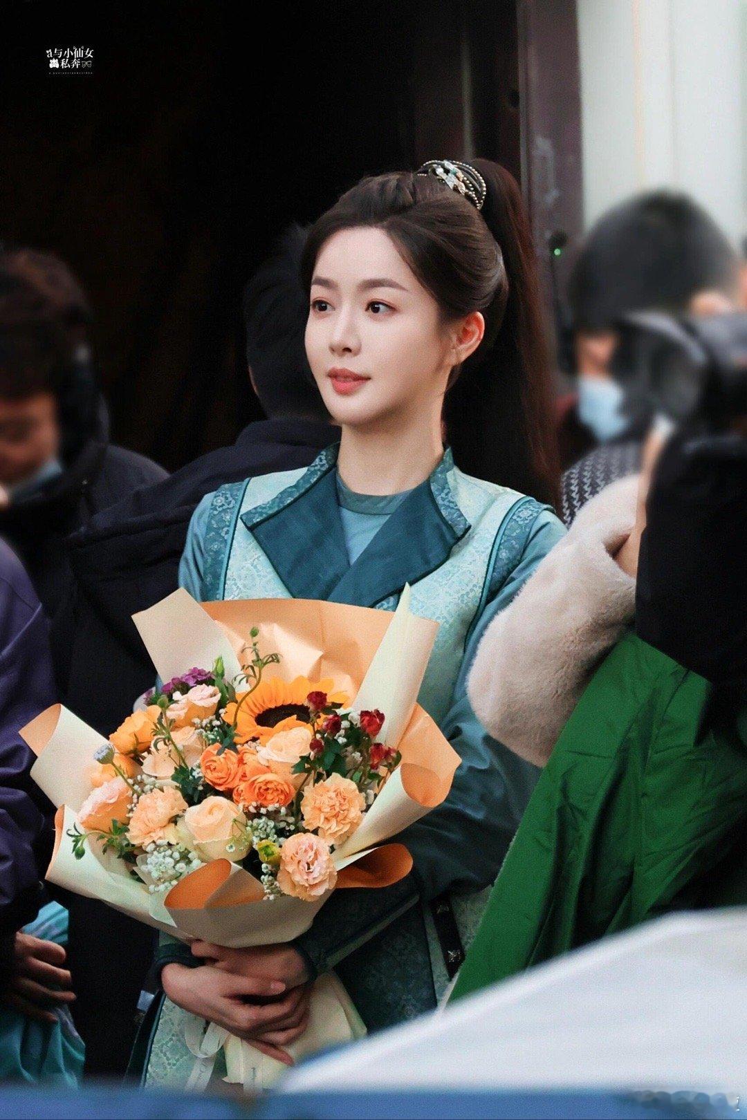 又让赵尧珂在内娱找到新赛道了  冰霜御姐太绝了！冷静撕江京兆，烛光下冷颜越夜越美