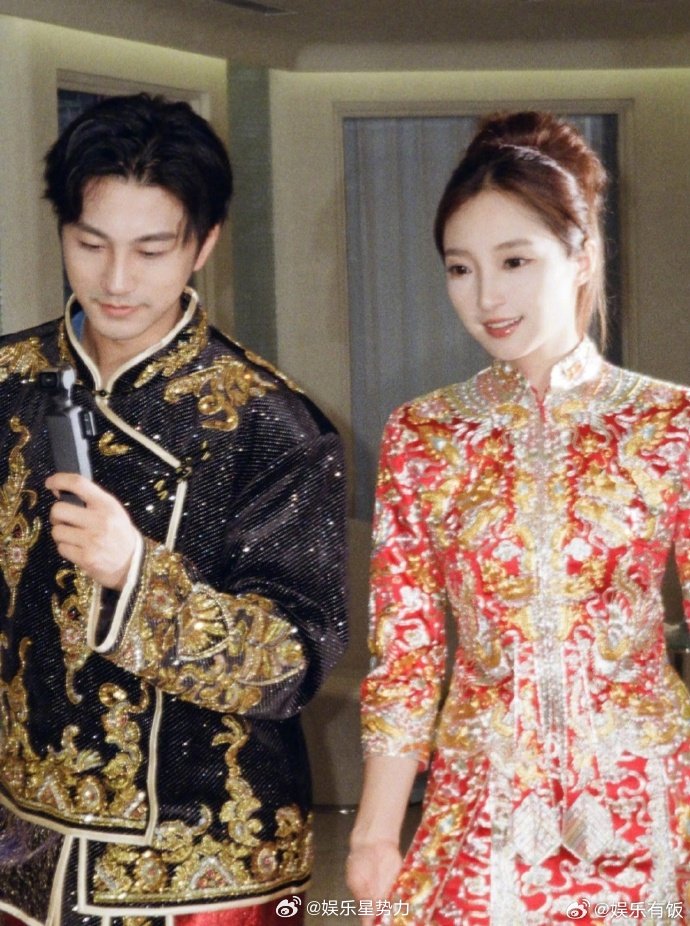 杨凯雯赵琦君婚纱照 赵琦君晒出与杨凯雯的试纱照，两人般配十足，幸福感溢满屏幕。 