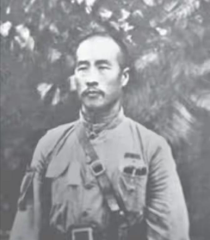 韩复榘之子韩子华因父亲年被老蒋处决年国民
1938年，军阀韩复榘被蒋介石下令枪决