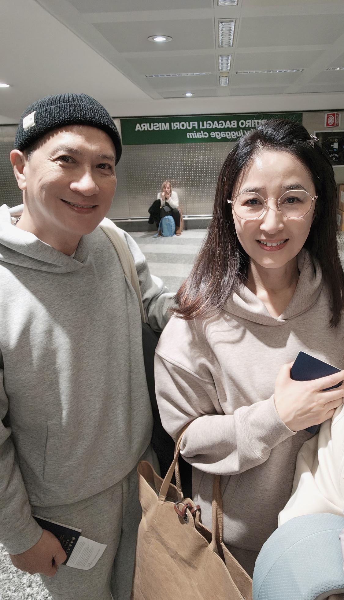 难怪张家辉说：老婆老有老靓

看看关咏荷这状态，哪有一点62岁的样子。看着就像4