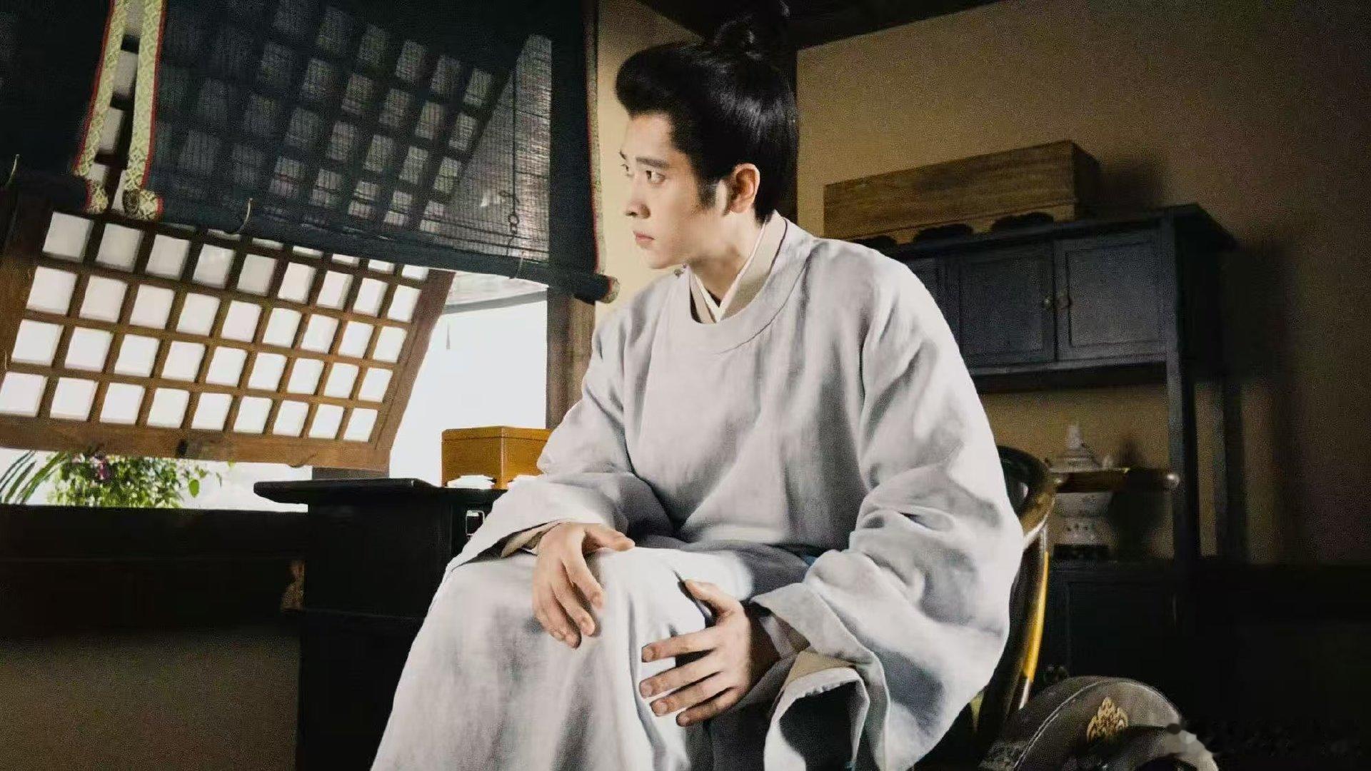 丞磊今日份墨修尧丞磊站起来但没完全站起来版 丞磊站起来但没完全站起来版 