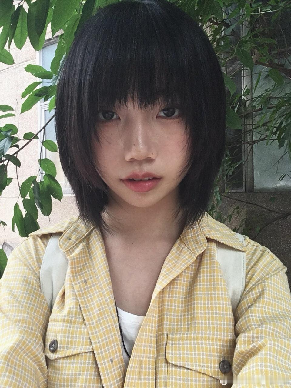 昨晚喝了酒本以为能睡沉一点，没想到睡的很浅也醒的很早，干脆就起床吧[兔子]早上好